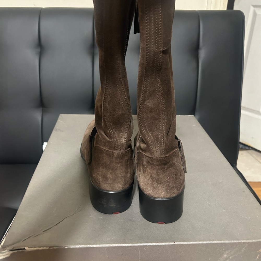 Woman Brown Suede Boots - Picture 14 of 15